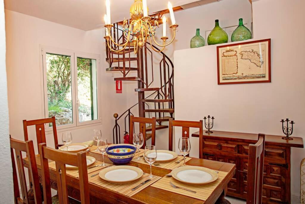 Villa Cecylia Es Canutells Εξωτερικό φωτογραφία
